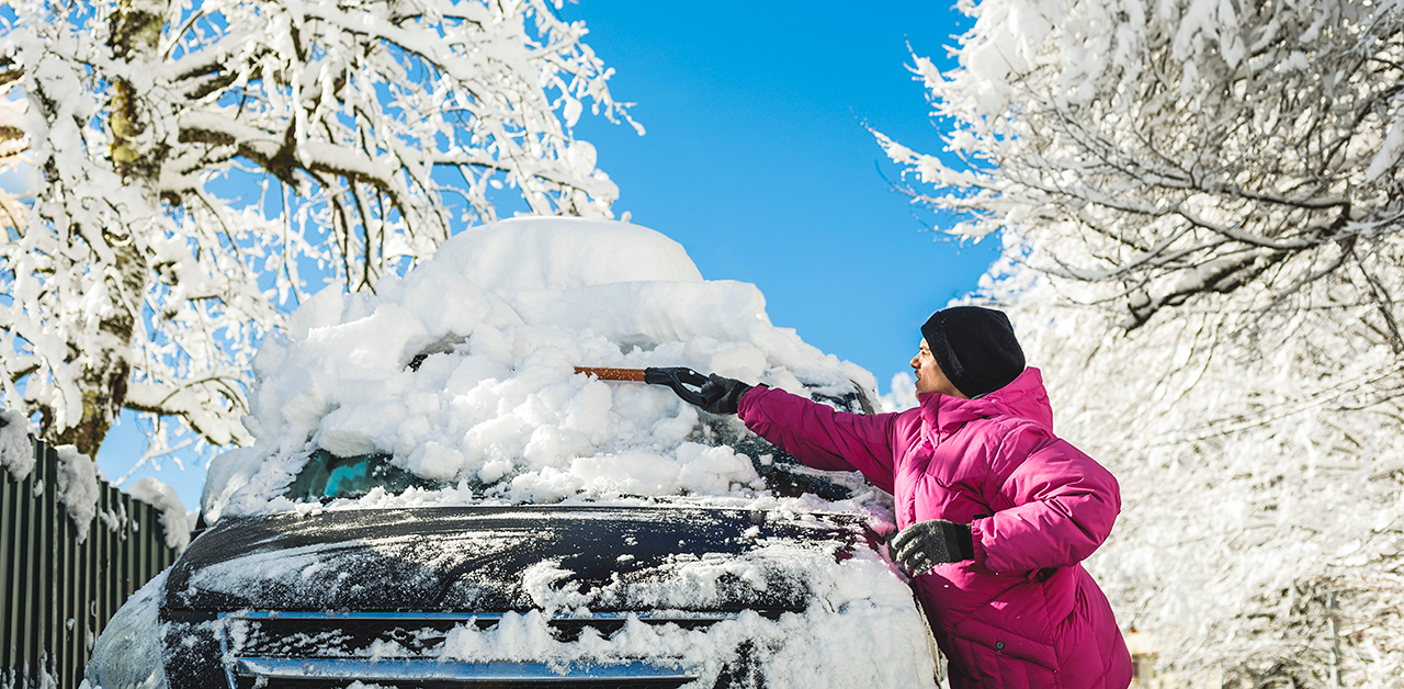 Clear your car completely for safety this winter